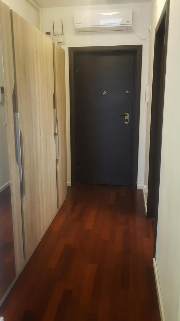 Bucharest Luxury Apartments Buitenkant foto